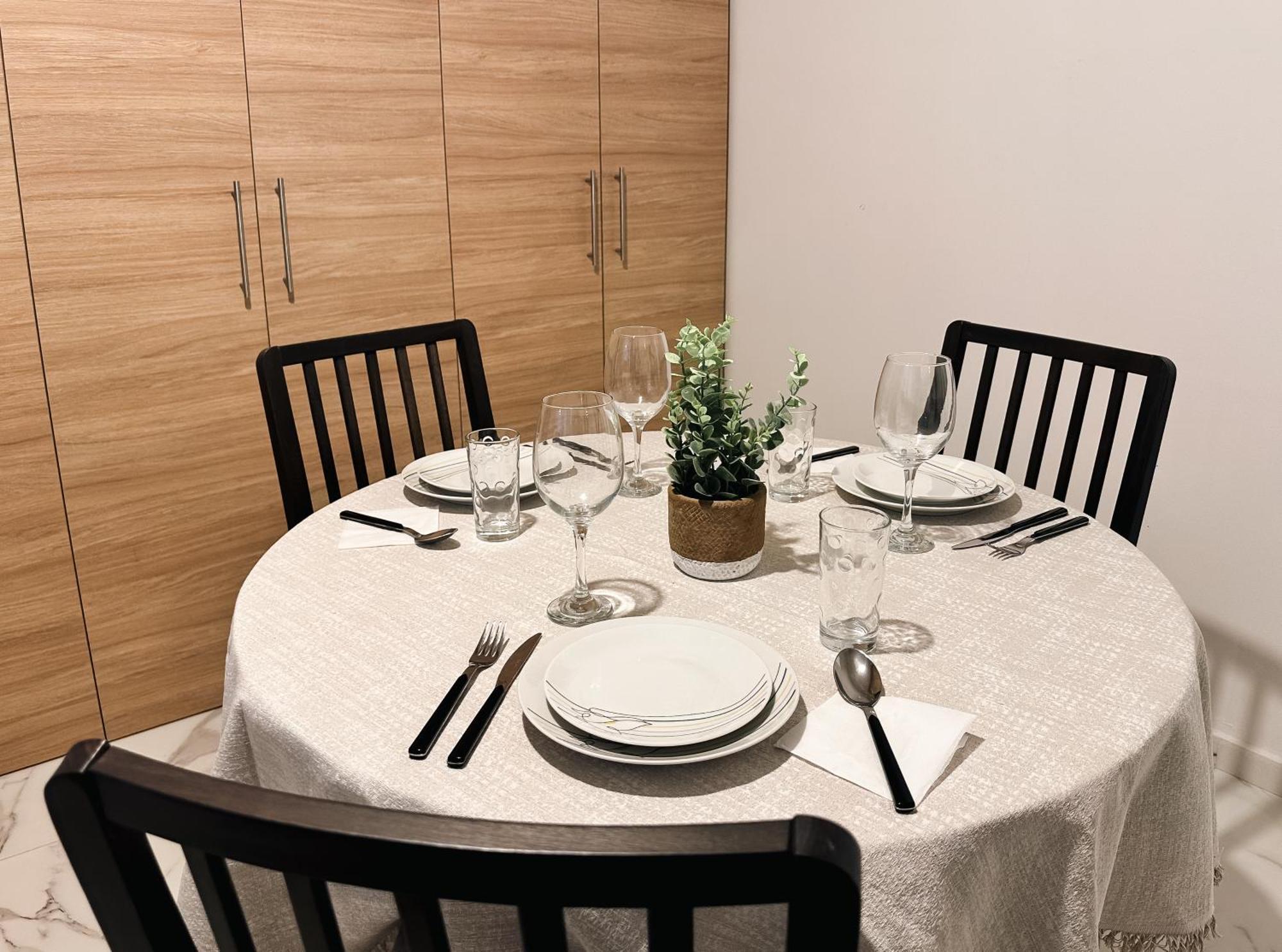 Apartment Nikitara Nook-close To Metro And Train *