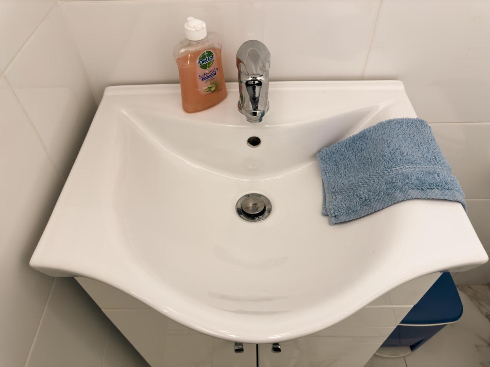 Nikitara Nook-close To Metro And Train