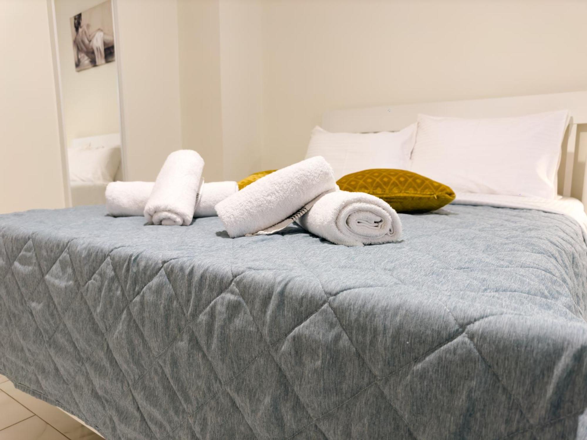 Nikitara Nook-close To Metro And Train * Athens